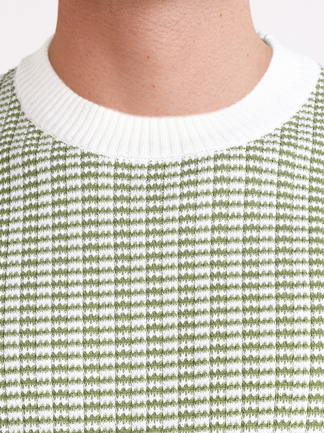 Men's Green Slim Fit Solid Casual T-Shirt