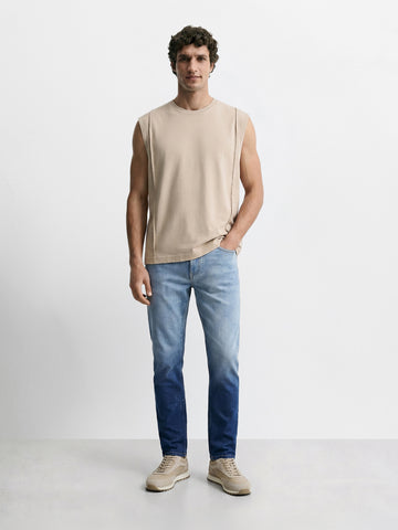 Men's Grey Relaxed Fit Solid Casual Jeans