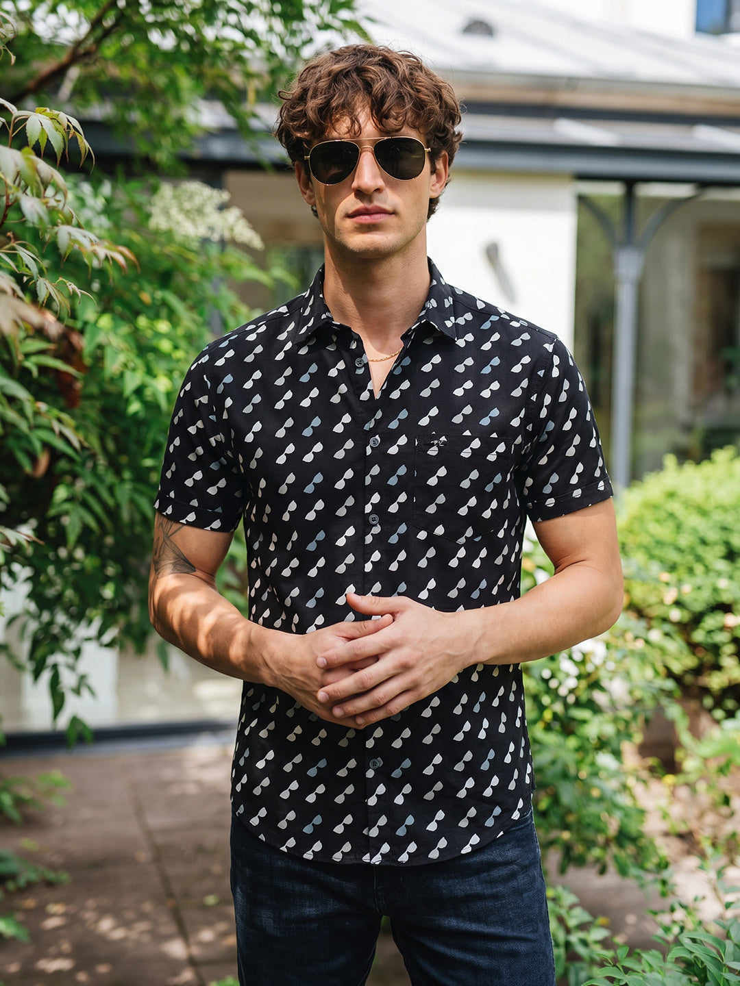 Men's Black Slim Fit Printed Resort Wear Shirt