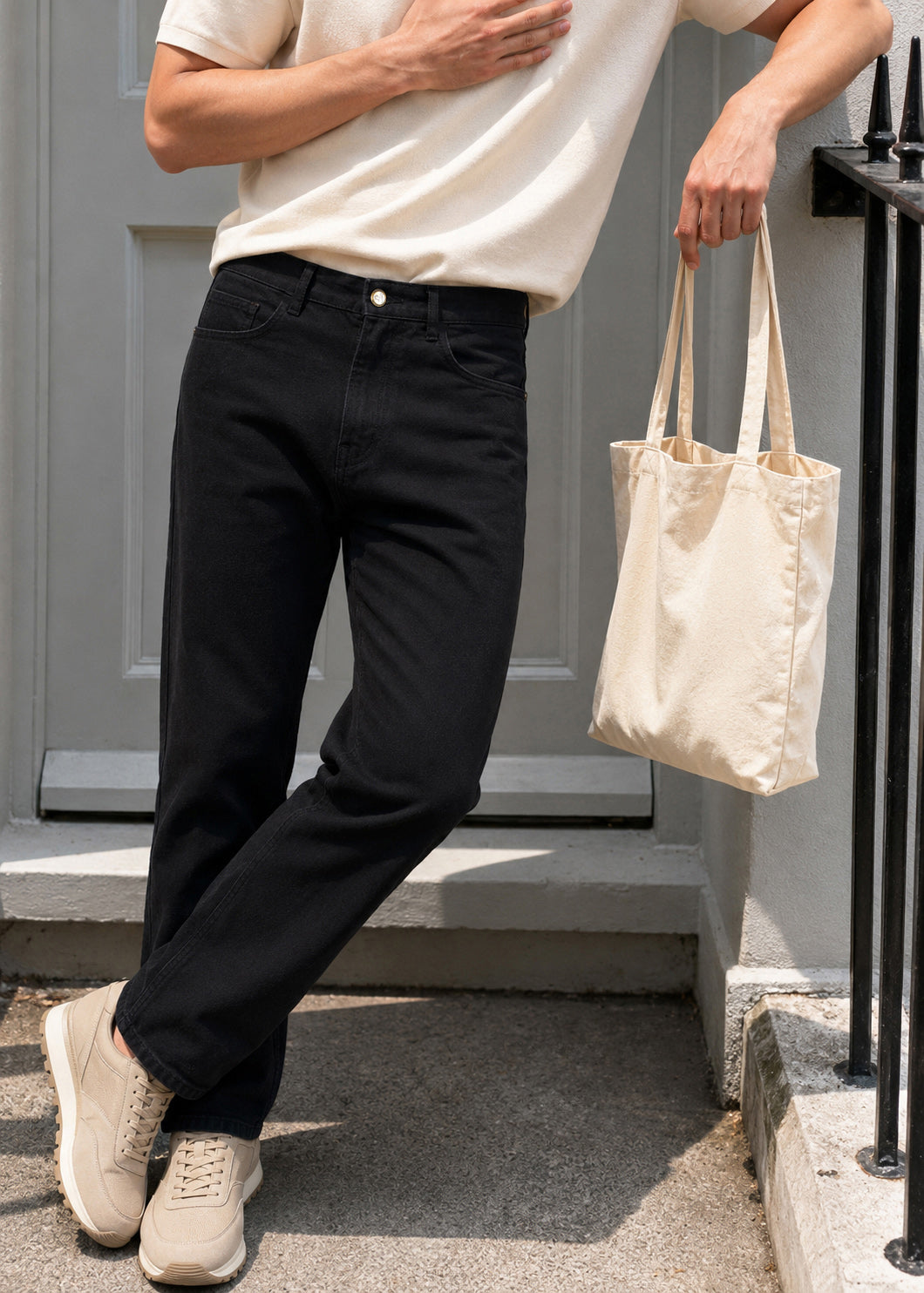 Men's Black Vintage Straight Fit Solid Casual Jeans