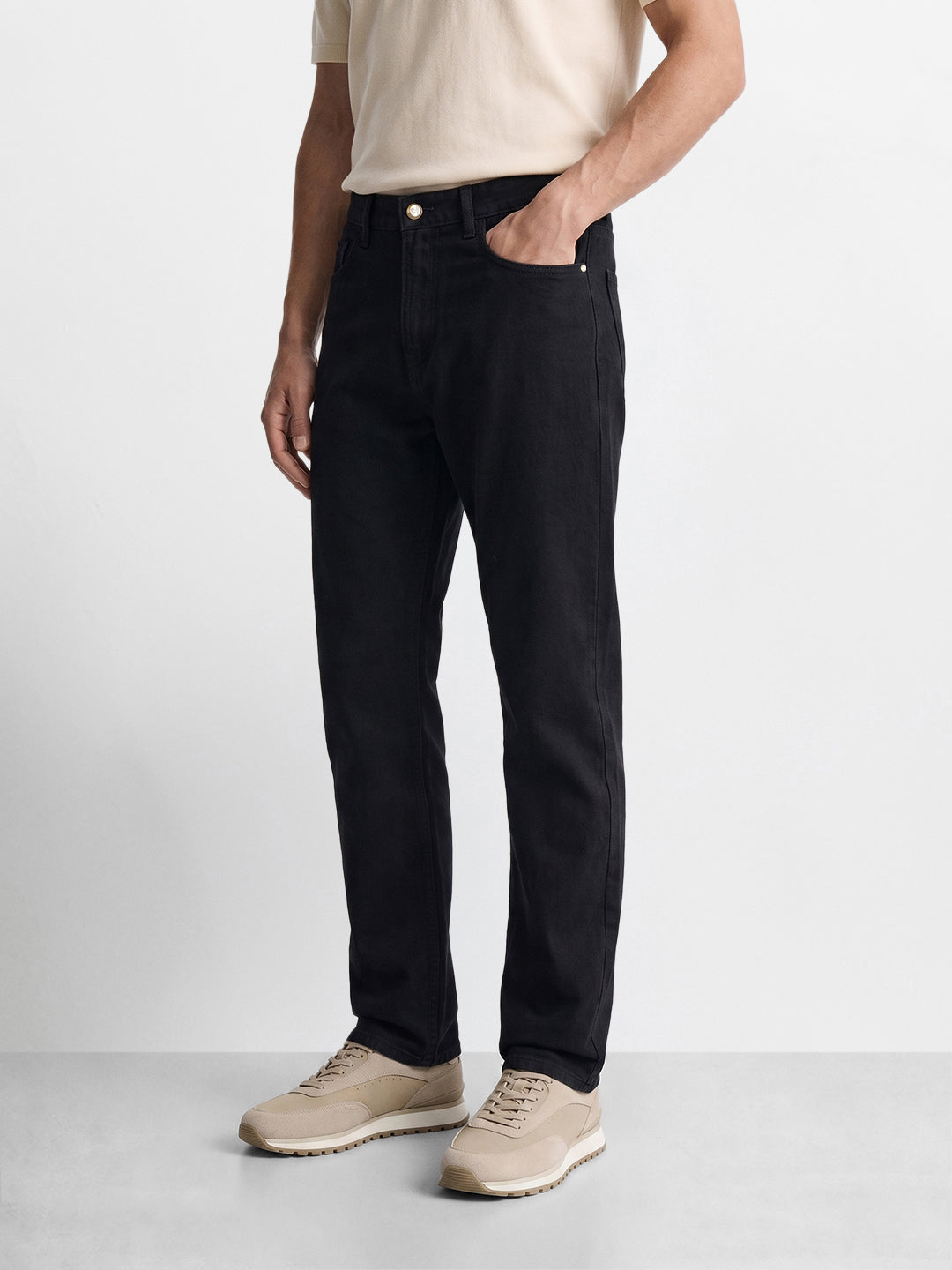 Men's Black Vintage Straight Fit Solid Casual Jeans