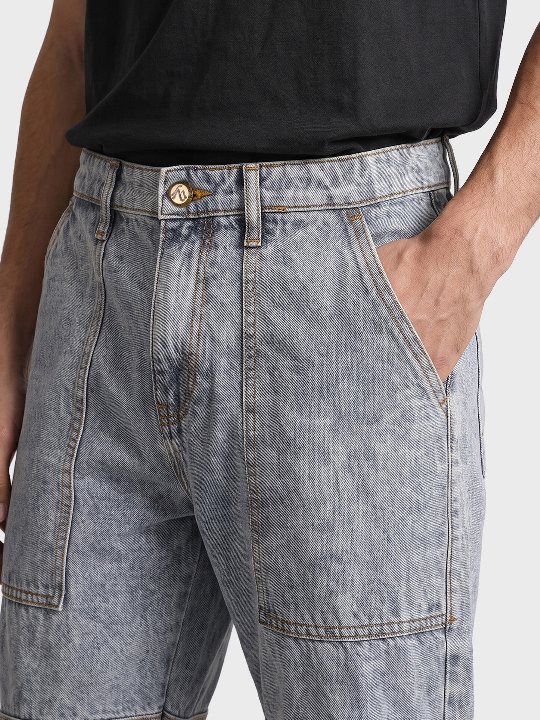 Men's Grey Regular Tapered Fit Solid Utility Jeans