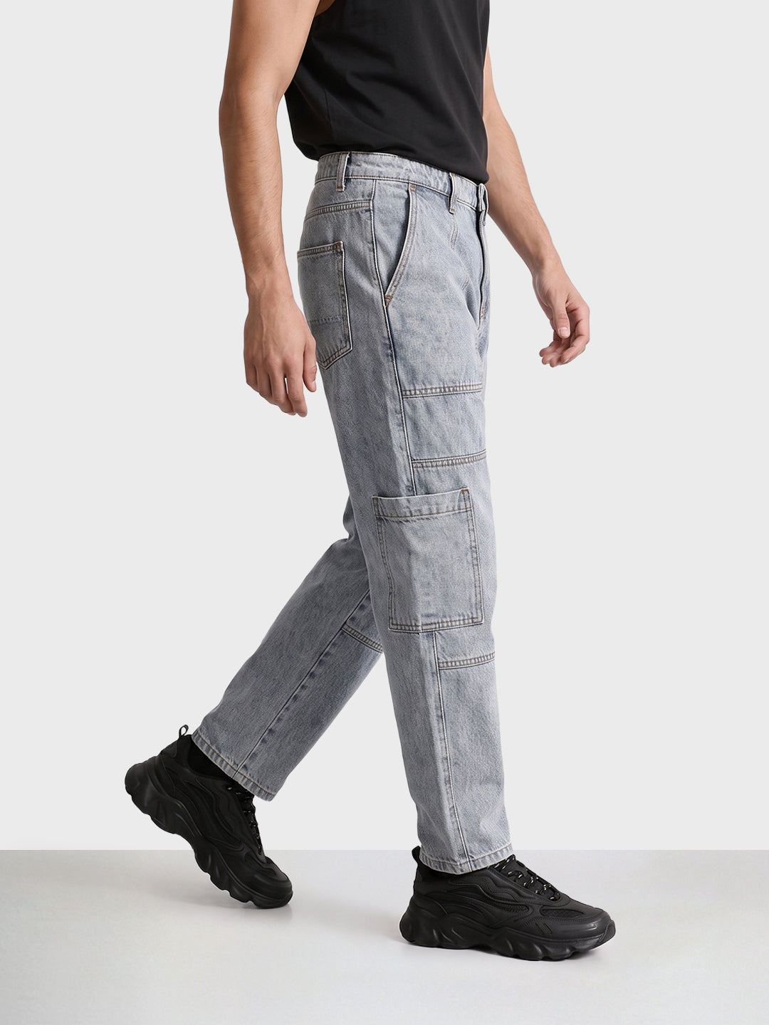 Men's Grey Regular Tapered Fit Solid Utility Jeans