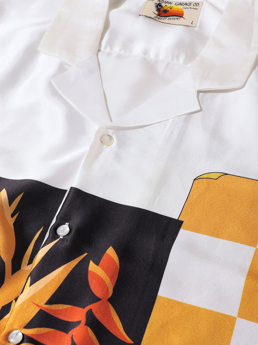 Men's White Relaxed Fit Character Casual Shirt