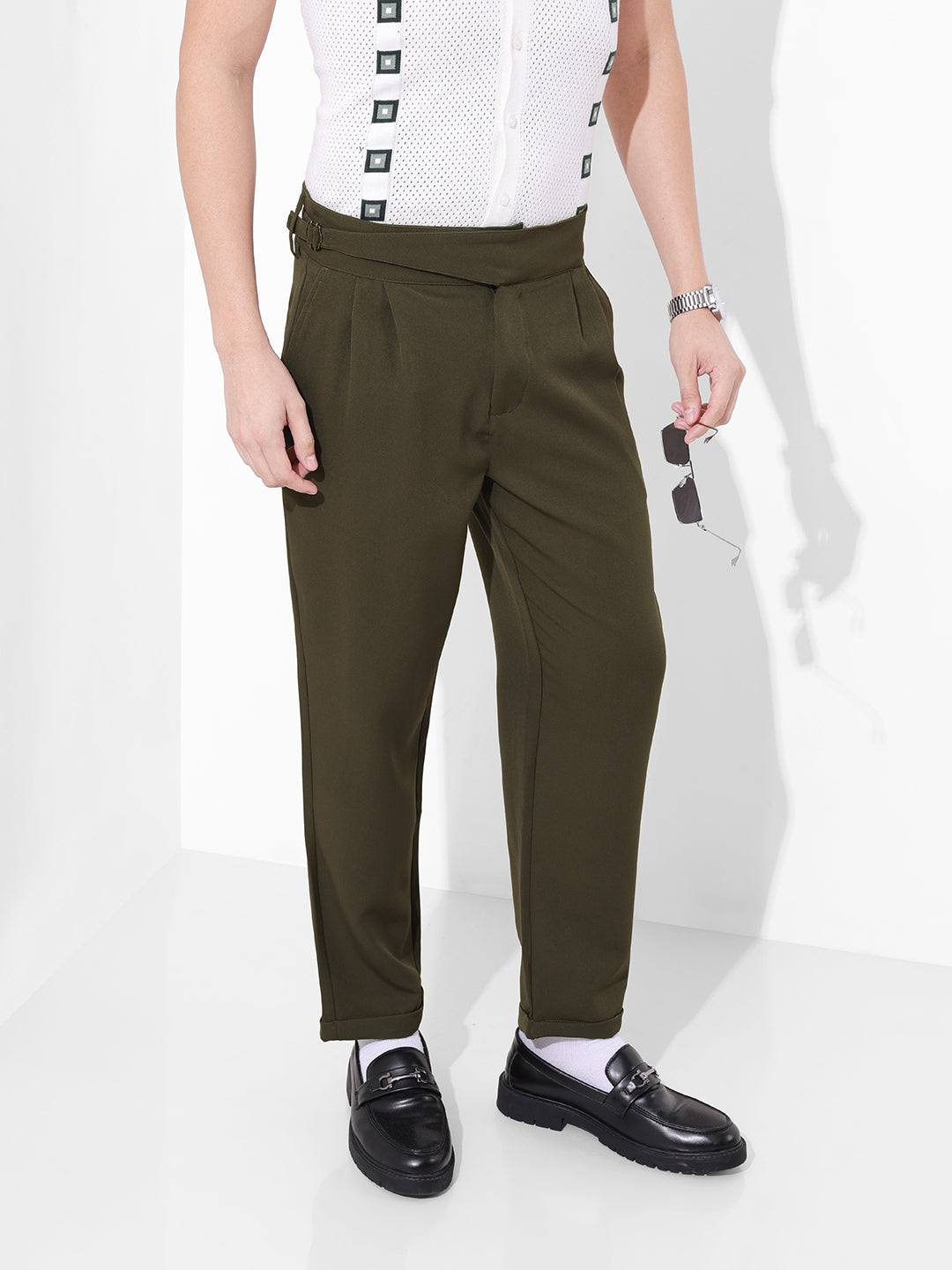 Men's Dark Olive Regular Fit Solid Casual Trousers
