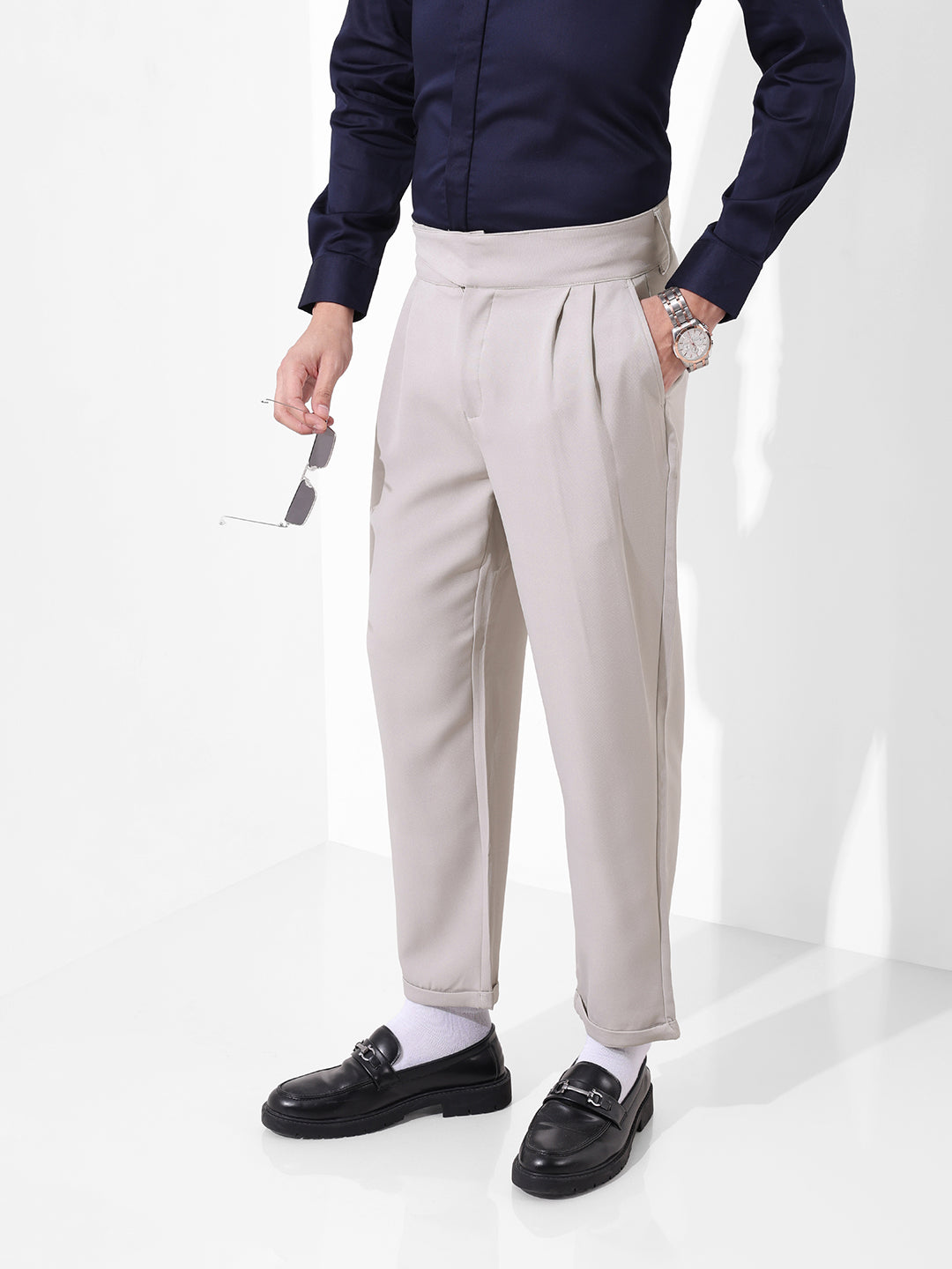 Men's Vaporous Grey Regular Fit Solid Casual Trousers