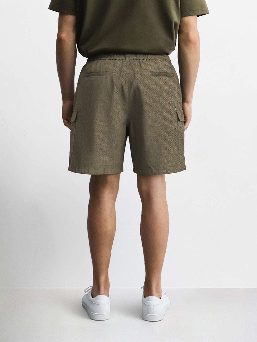 Men's Green Relaxed Fit Solid Resort Wear Shorts