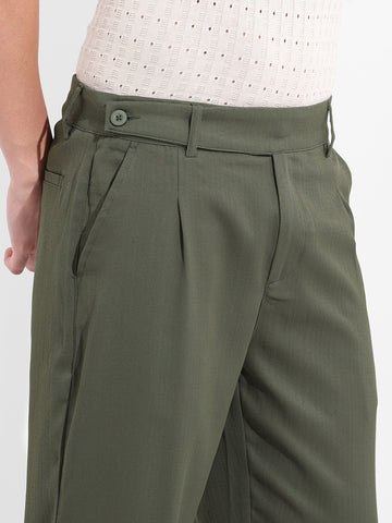 Men's Earthy Green Regular Fit Solid Casual Trousers