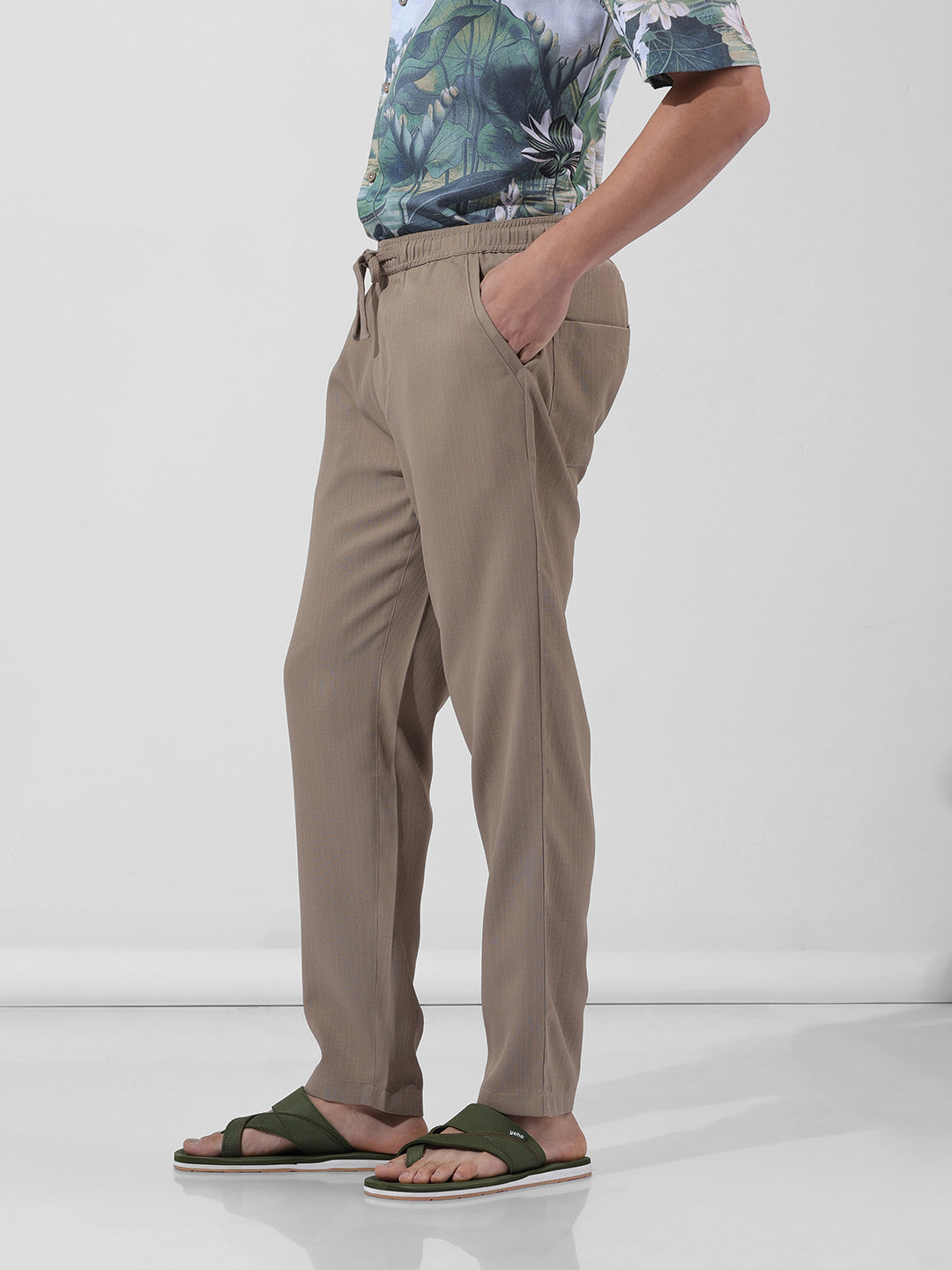 Men's Relaxed Fit Khaki Joggers