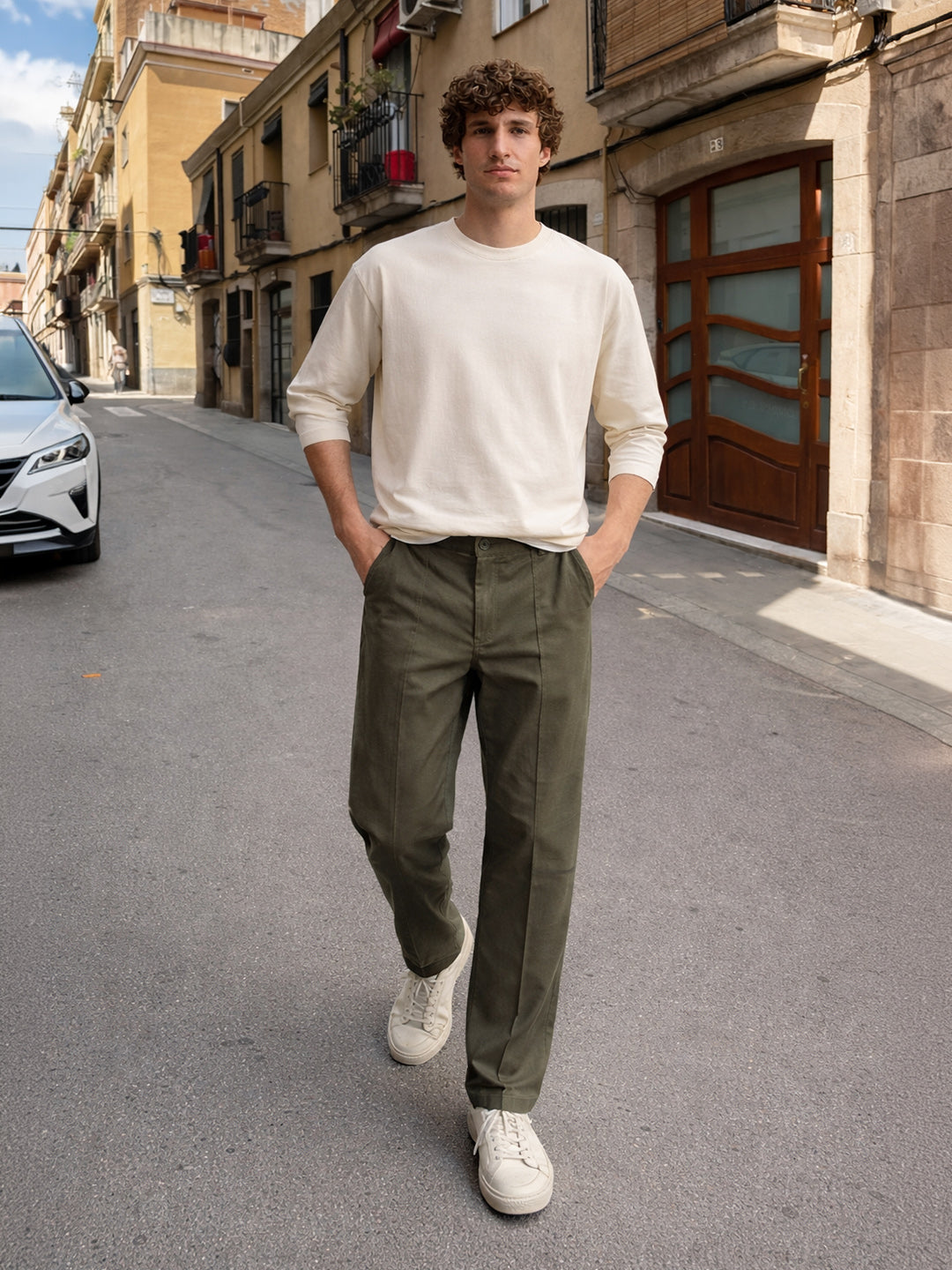 Men's Olive Relaxed Fit Solid Casual Trousers