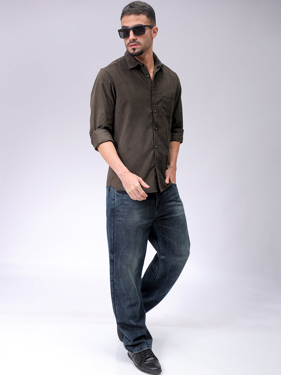 Men's Olive Regular Fit Solid Casual Shirt