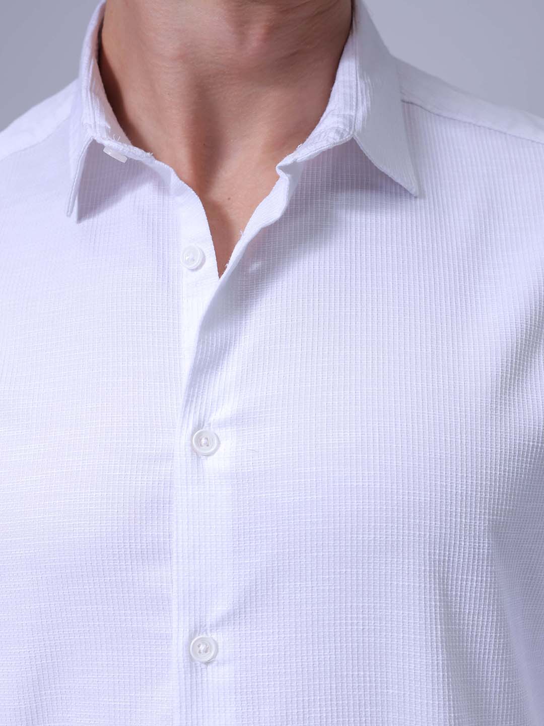Men's White Slim Fit Solid Textured Shirt