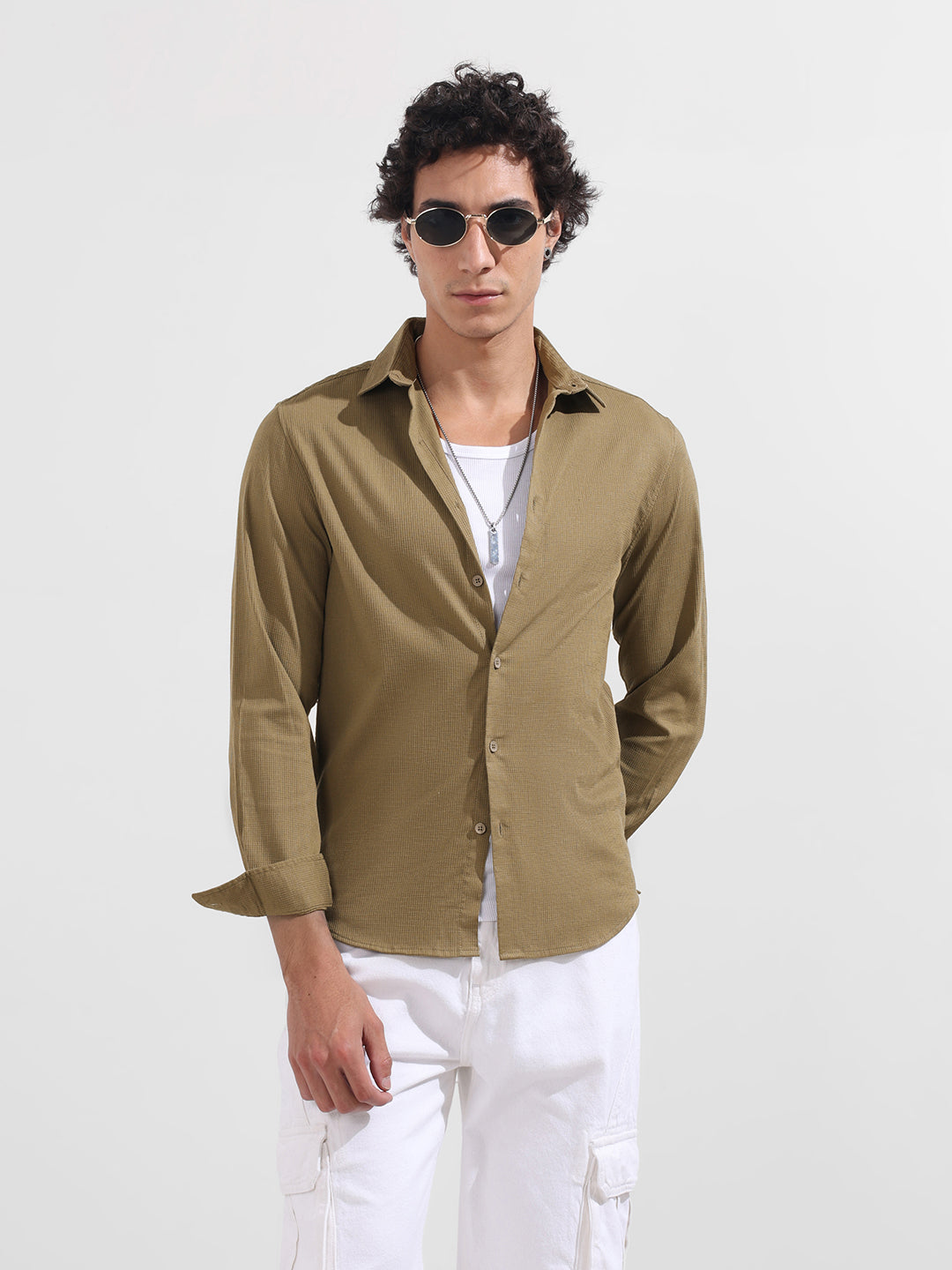 Men's Green Slim Fit Solid Casual Shirt