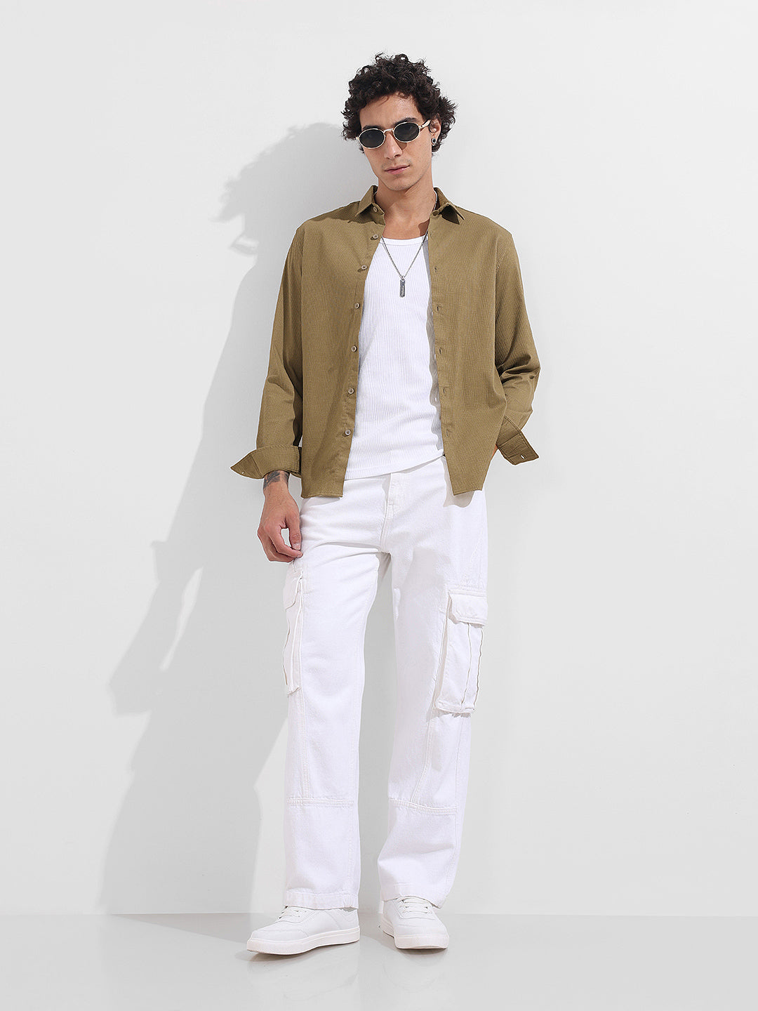 Men's Green Slim Fit Solid Casual Shirt