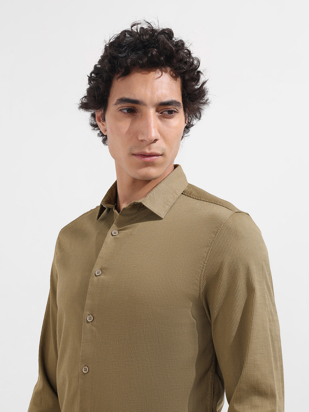 Men's Green Slim Fit Solid Casual Shirt