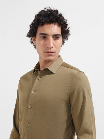 Men's Green Slim Fit Solid Casual Shirt