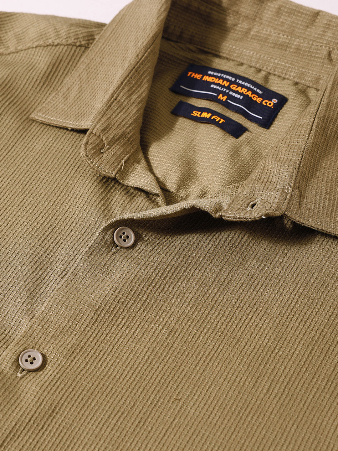 Men's Green Slim Fit Solid Casual Shirt