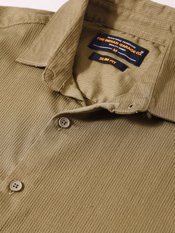 Men's Green Slim Fit Solid Casual Shirt