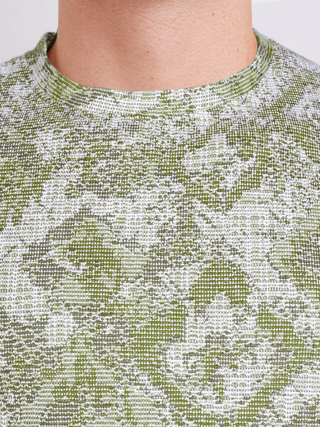 Men's Green Relaxed Fit Printed Resort Wear T-Shirt