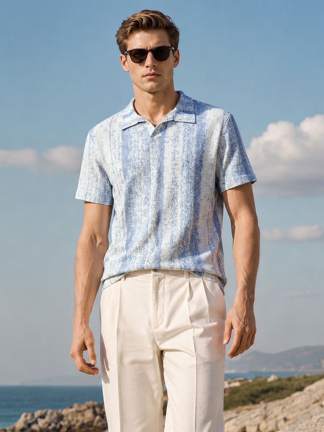Men's Blue Relaxed Fit Striped Casual T-Shirt