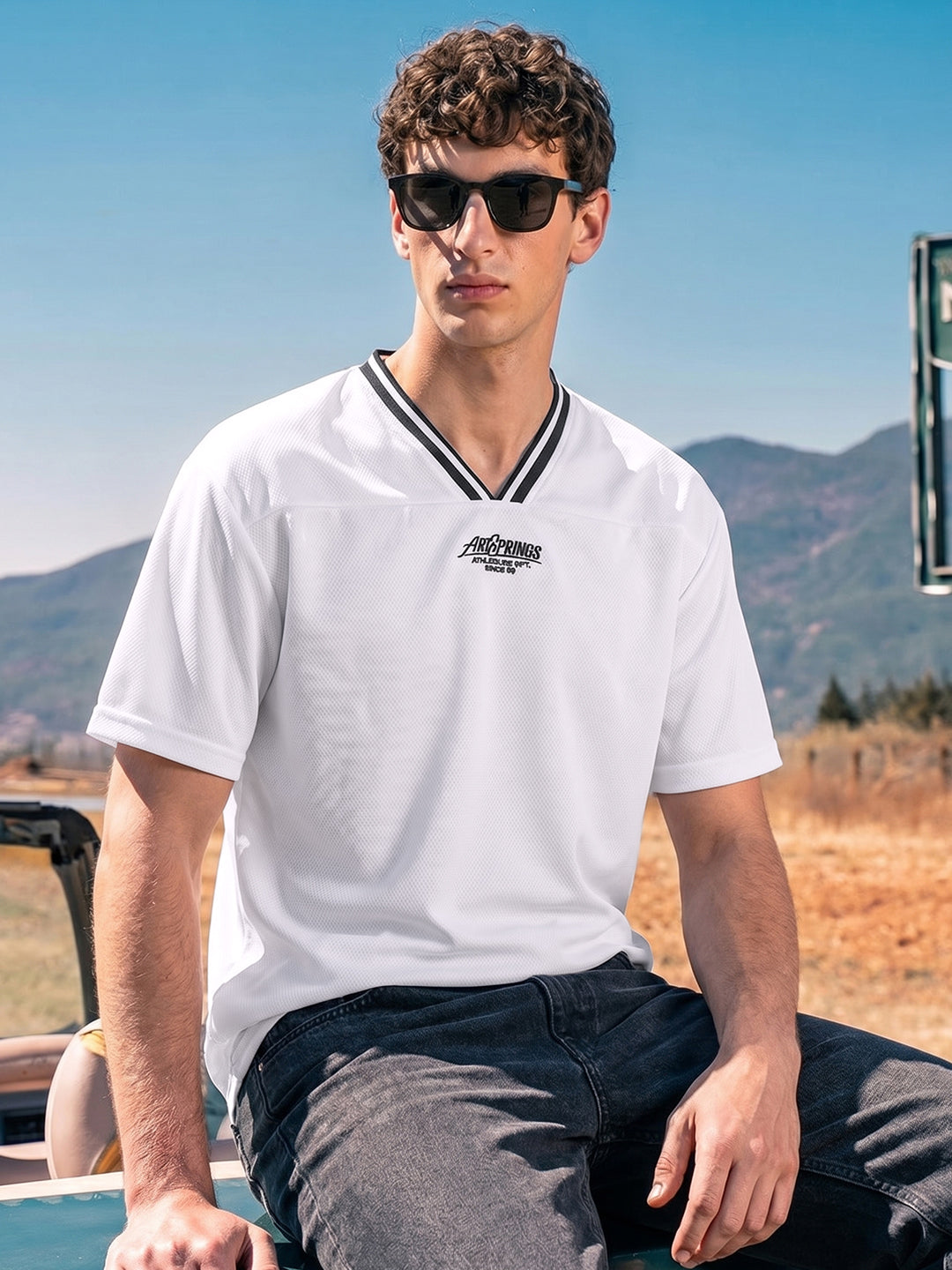 Men's White Relaxed Fit Embroidered Casual T-Shirt