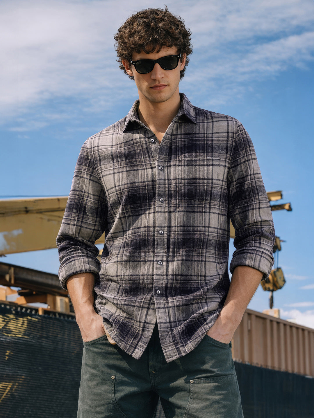 Men's Grey Slim Fit Checked Casual Shirt