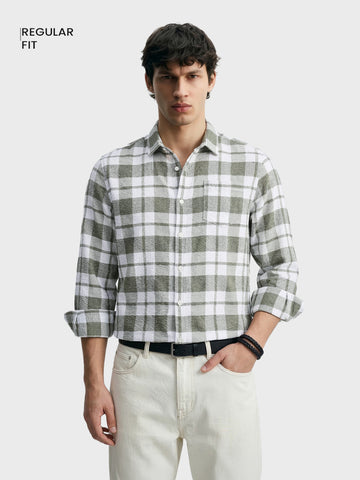 Men's Green Regular Fit Checkered Casual Shirt