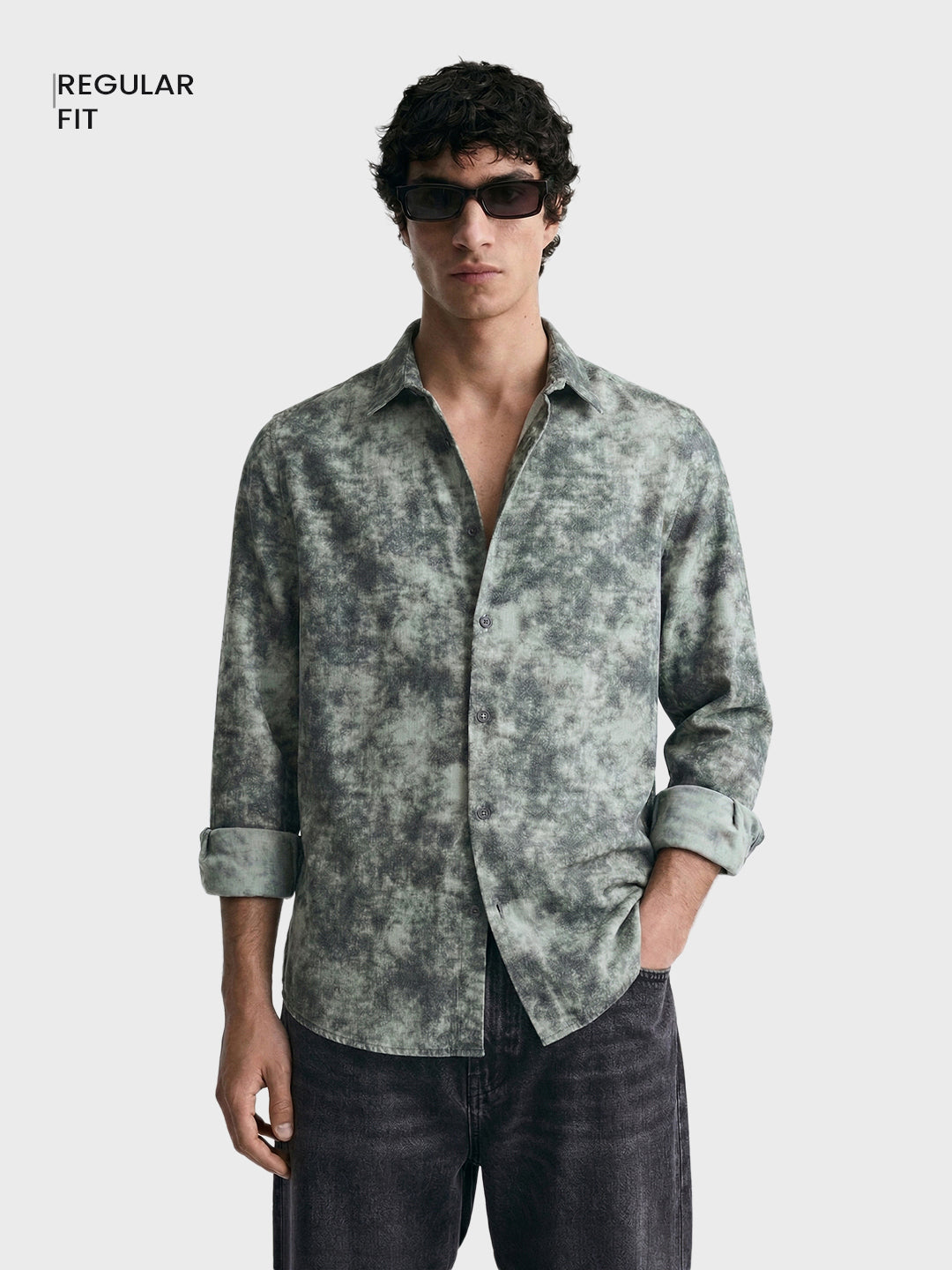 Men's Green Regular Fit Printed Casual Shirt