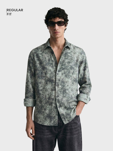 Men's Green Regular Fit Printed Casual Shirt
