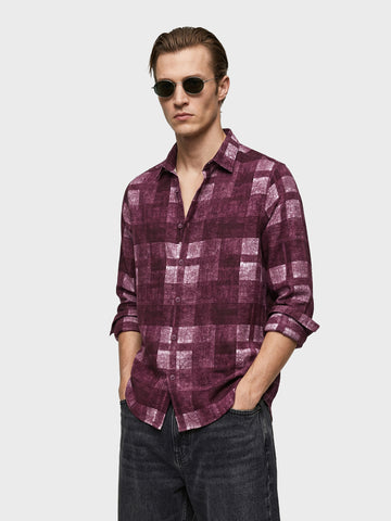 Men's Maroon Regular Fit Checkered Casual Shirt