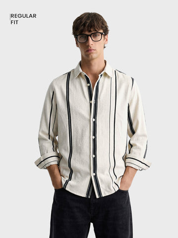 Men's White Regular Fit Striped Casual Shirt