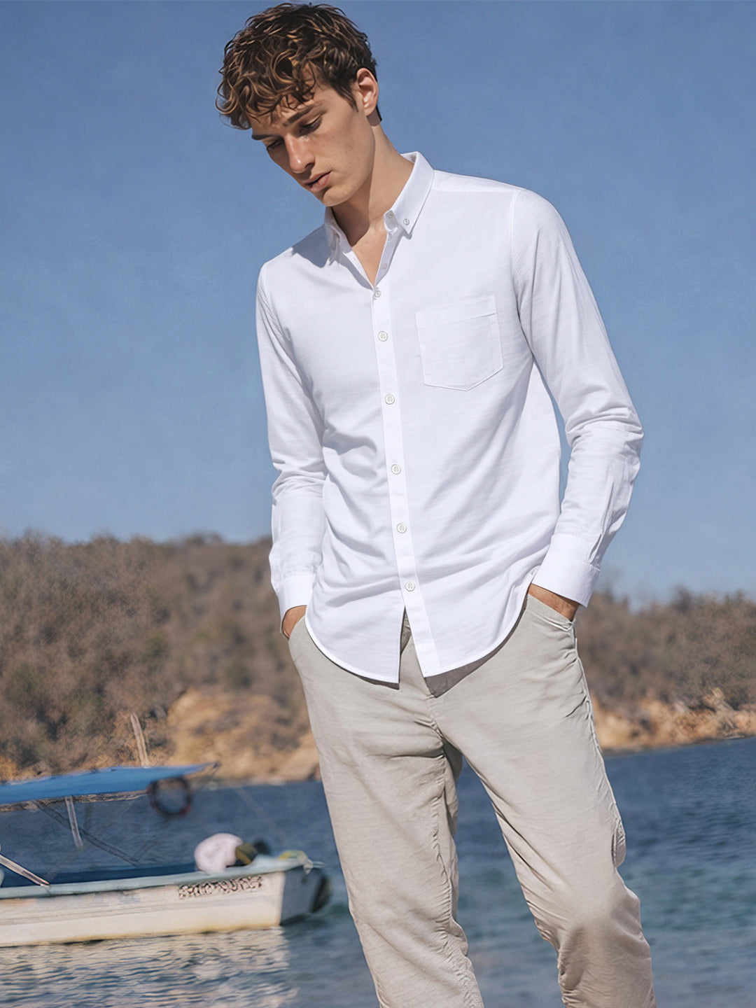 Men's White Slim Fit Solid Casual Shirt