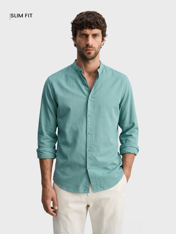 Men's Green Slim Fit Solid Casual Shirt