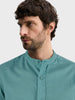 Men's Green Slim Fit Solid Casual Shirt