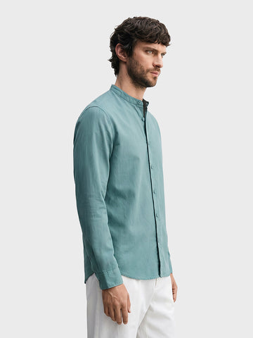 Men's Green Slim Fit Solid Casual Shirt