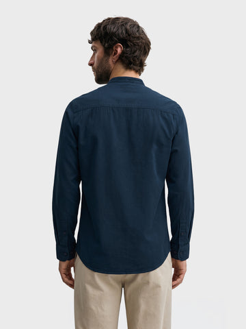 Men's Navy Blue Slim Fit Solid Casual Shirt