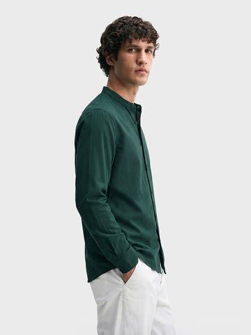 Men's Green Slim Fit Solid Casual Shirt