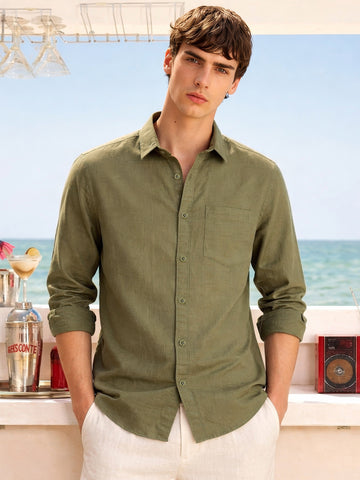 Men's Green Slim Fit Solid Casual Shirt