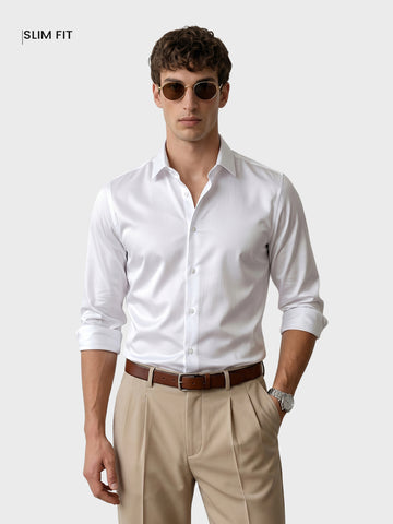 Men's White Slim Fit Solid Casual Shirts