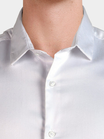 Men's White Slim Fit Solid Casual Shirts