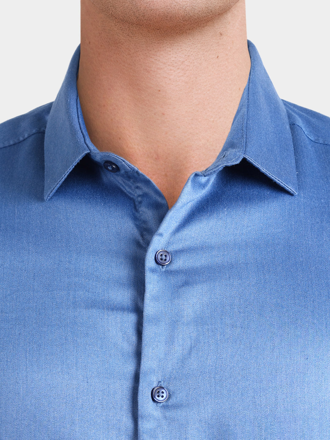 Men's Blue Slim Fit Solid Casual Shirts
