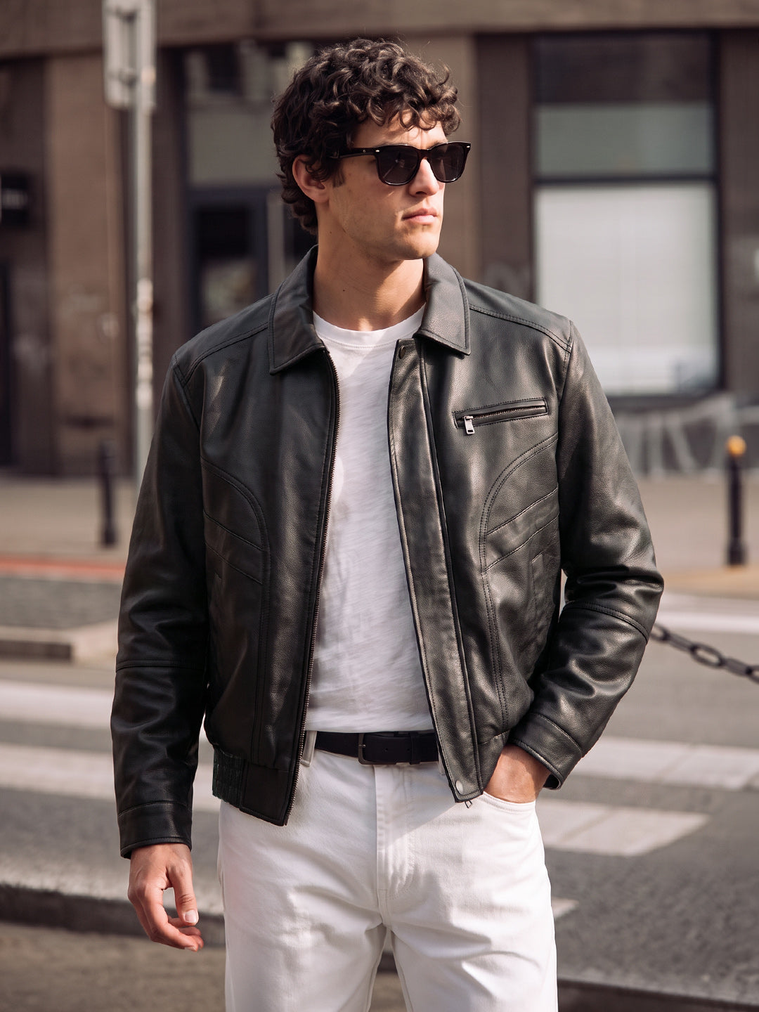 Men's Black Relaxed Fit Solid Casual Jacket
