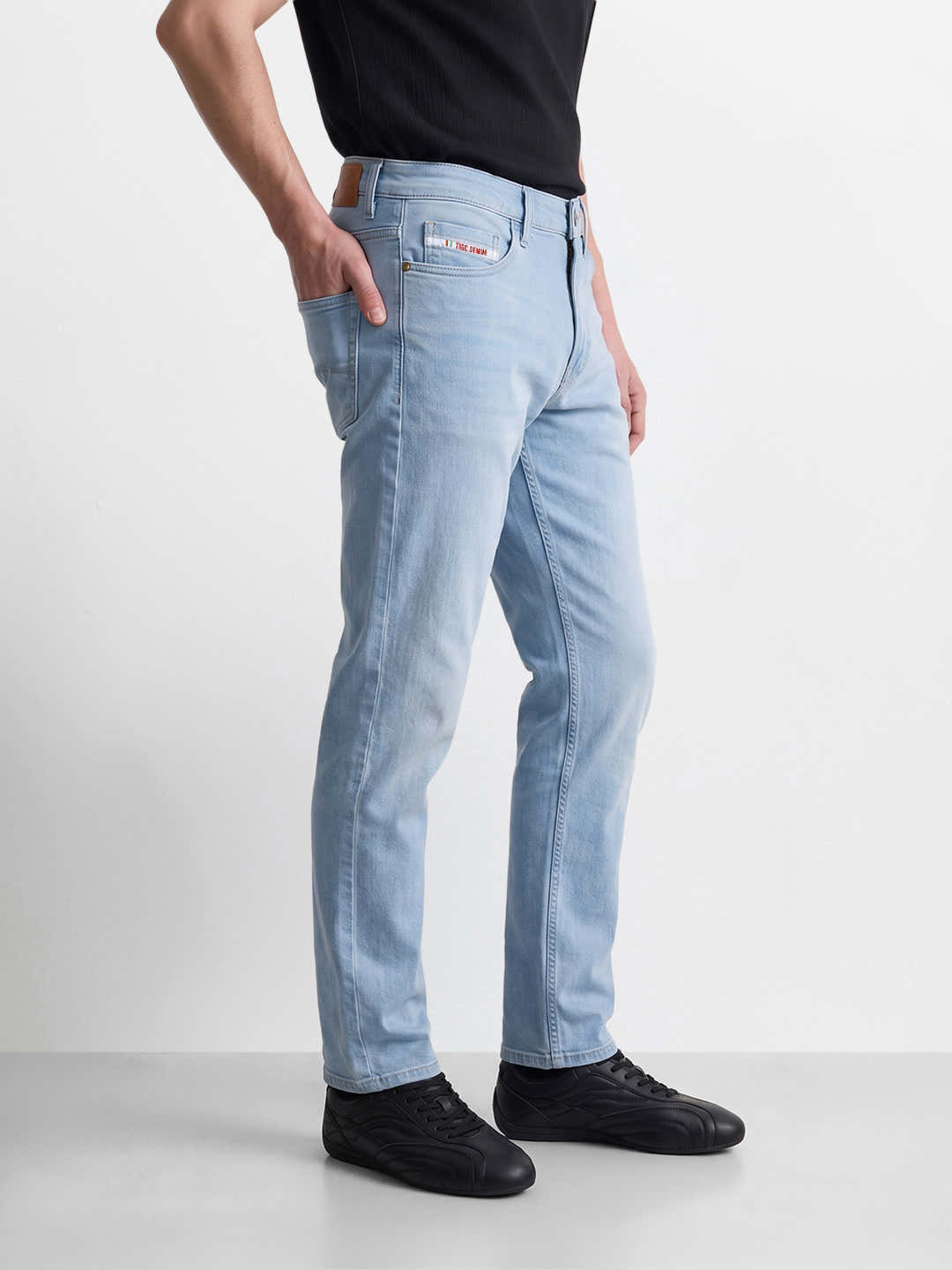 Men's Blue Slim Fit Solid Casual Jeans