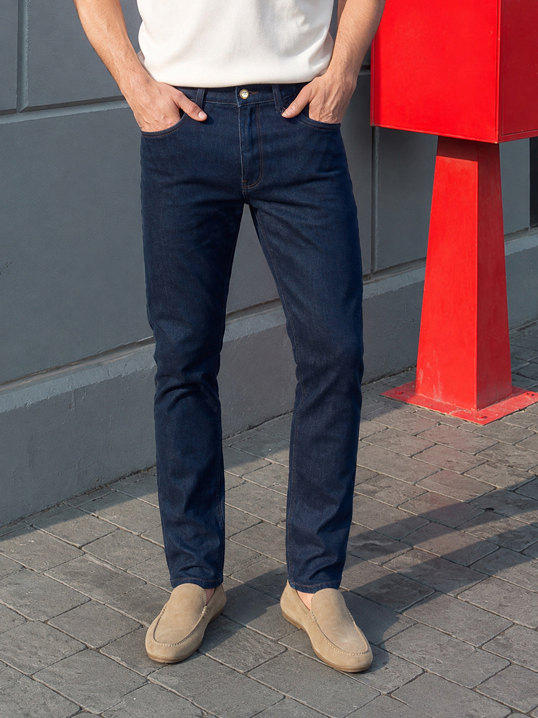 Men's Dark Blue Slim Fit Solid Casual Jeans