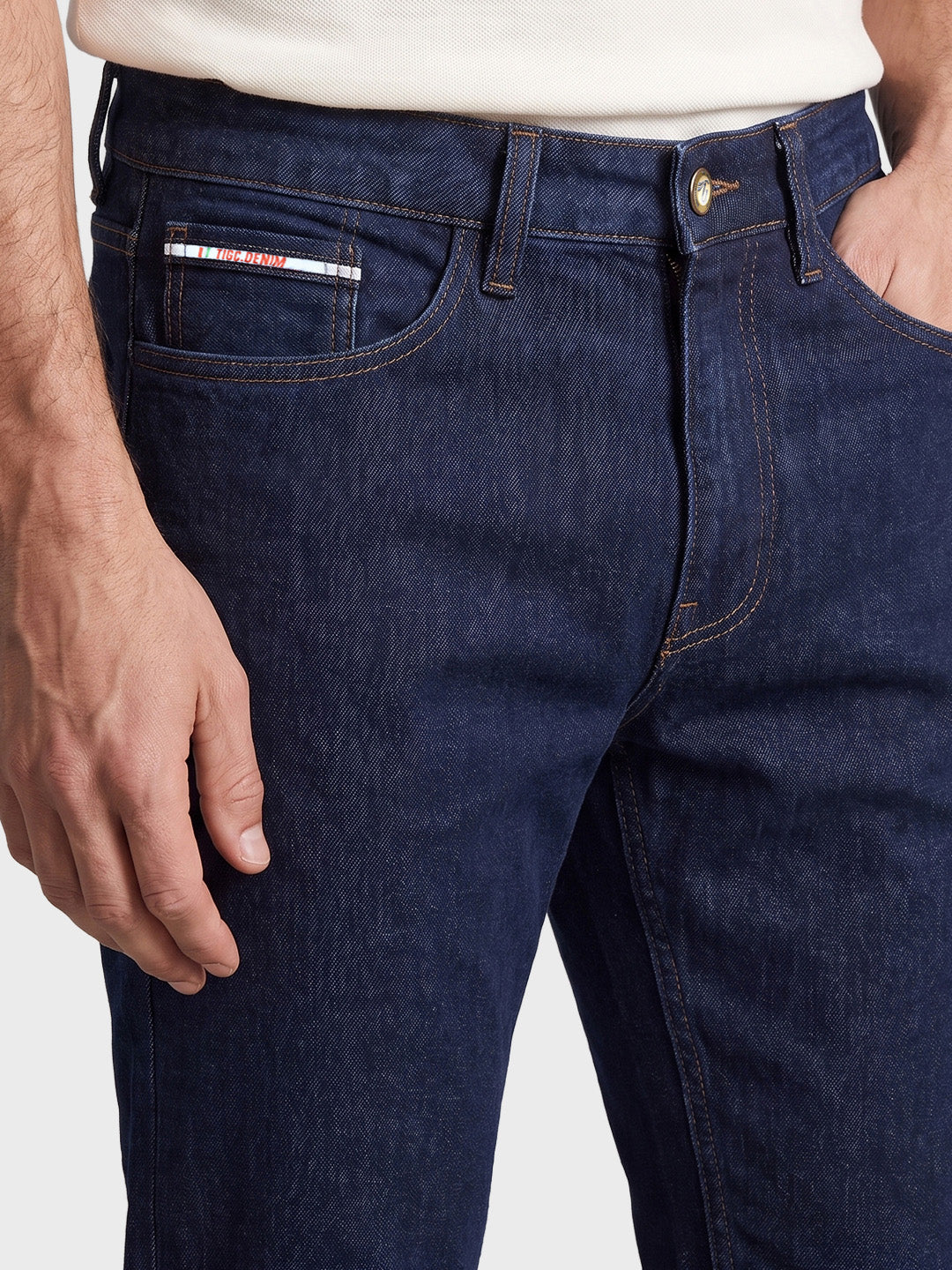 Men's Dark Blue Slim Fit Solid Casual Jeans