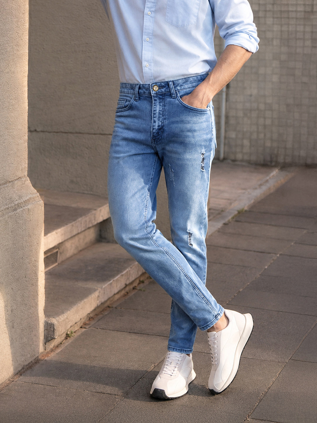 Men's Blue Slim Fit Solid Casual Jeans