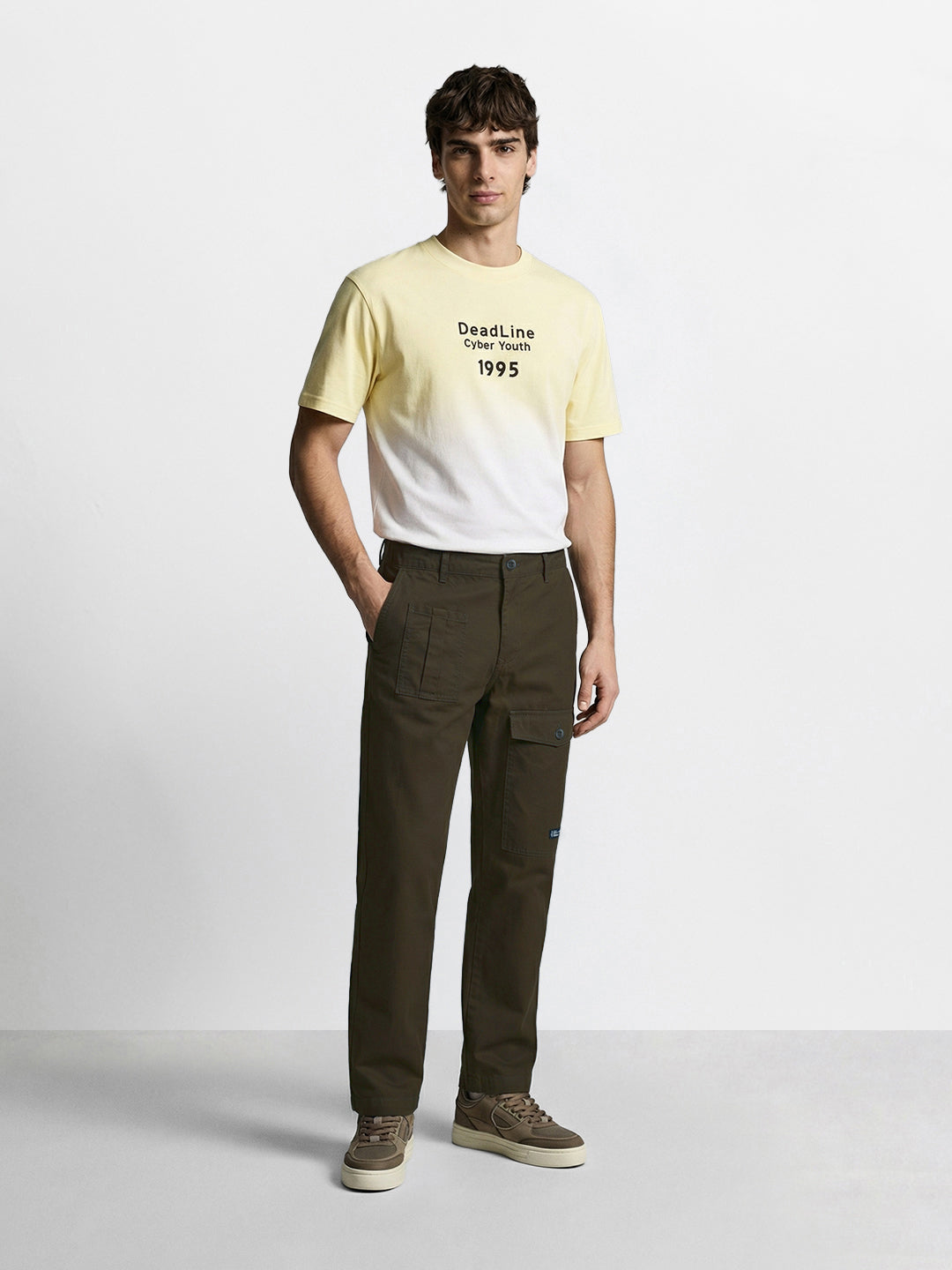 Men's Olive Relaxed Fit Solid Casual Trousers
