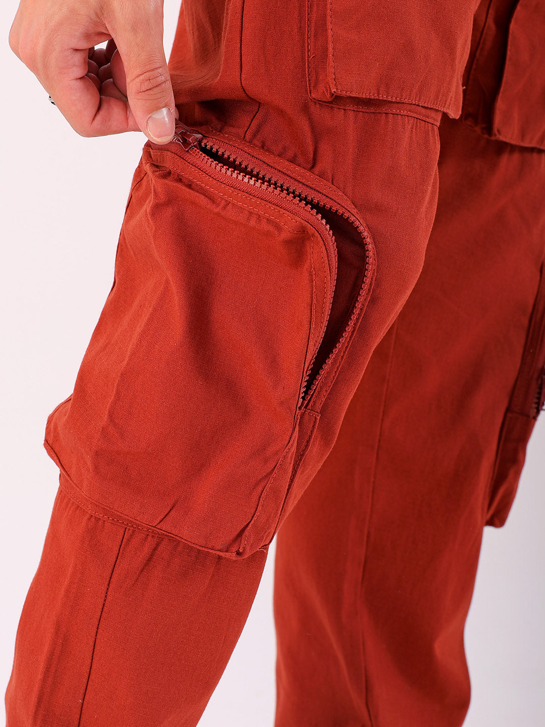 Shop Men's Solid Regular Fit Utility Cargo Online.