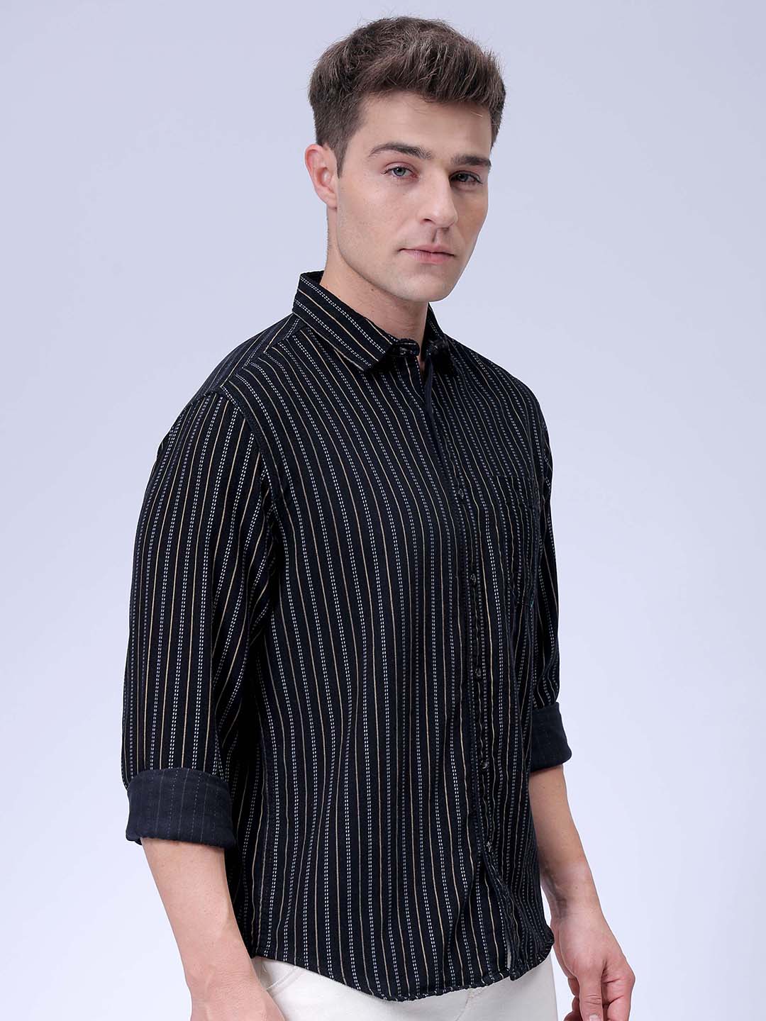 Men's Black Regular Fit Solid Casual Shirt