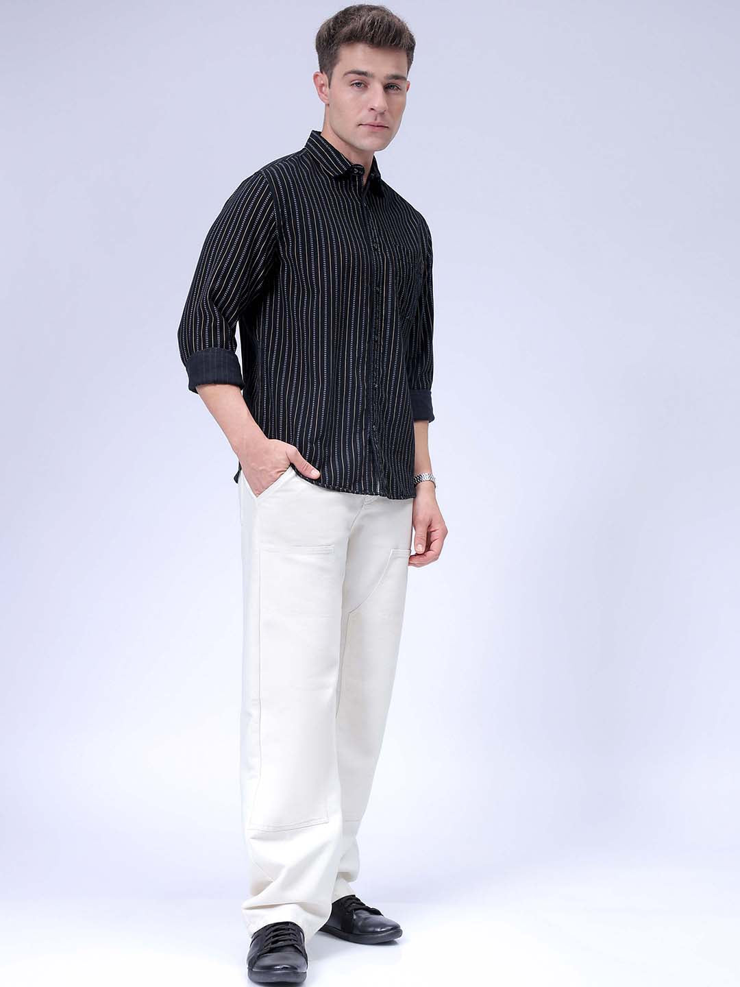 Men's Black Regular Fit Solid Casual Shirt
